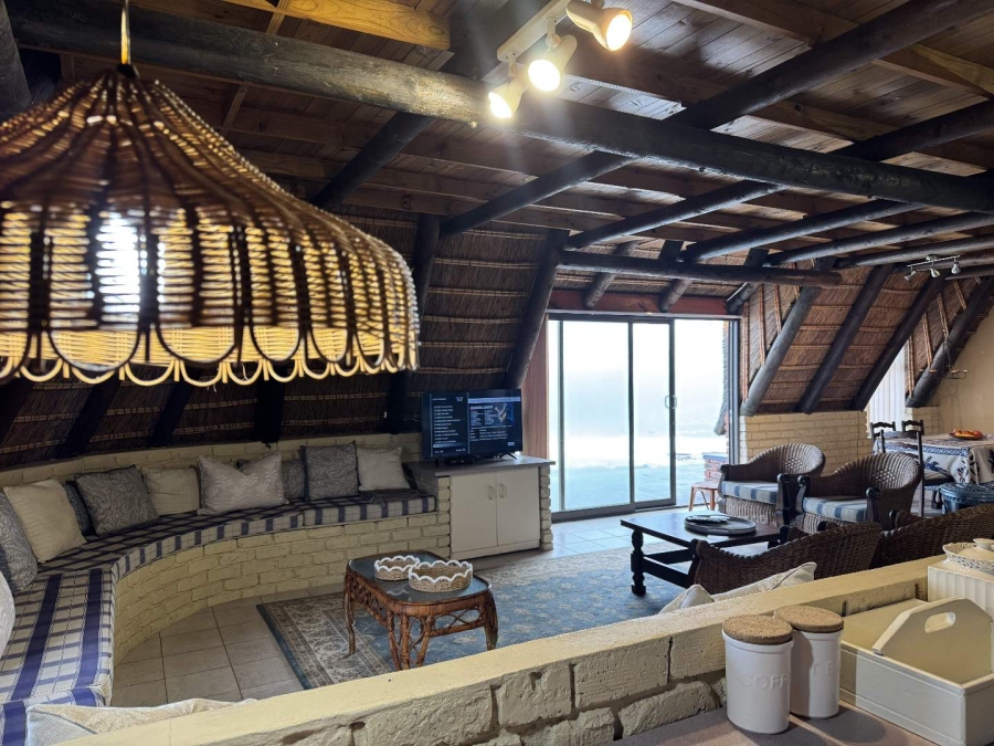 To Let 4 Bedroom Property for Rent in Stilbaai Western Cape